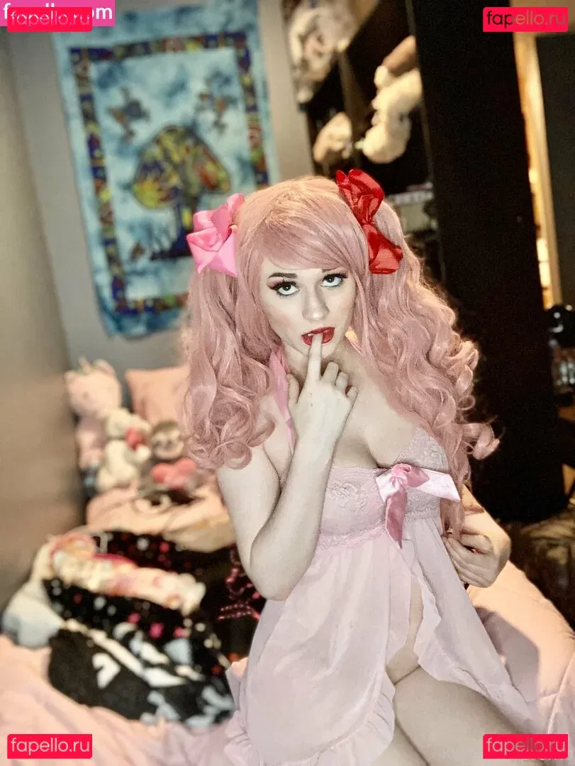 alienonearth Onlyfans Photo Gallery 