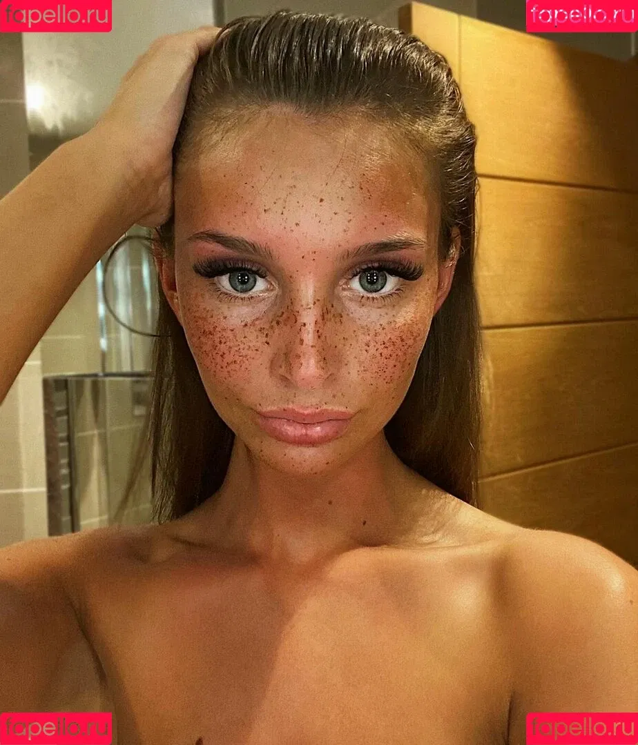 Maddy Cheary Onlyfans Photo Gallery 