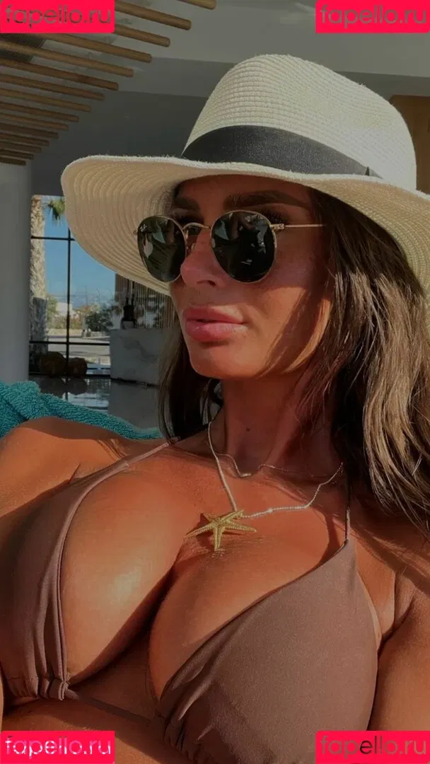 Maddy Cheary Onlyfans Photo Gallery 