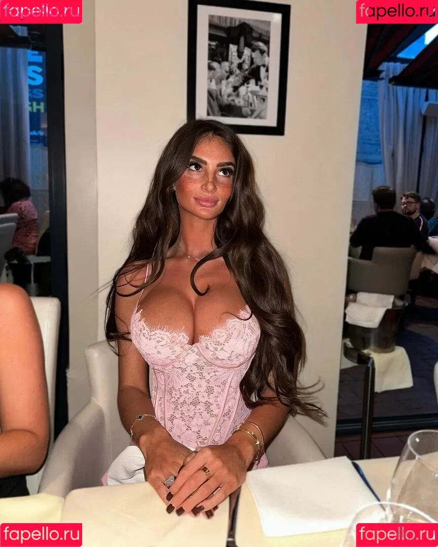 Maddy Cheary Onlyfans Photo Gallery 