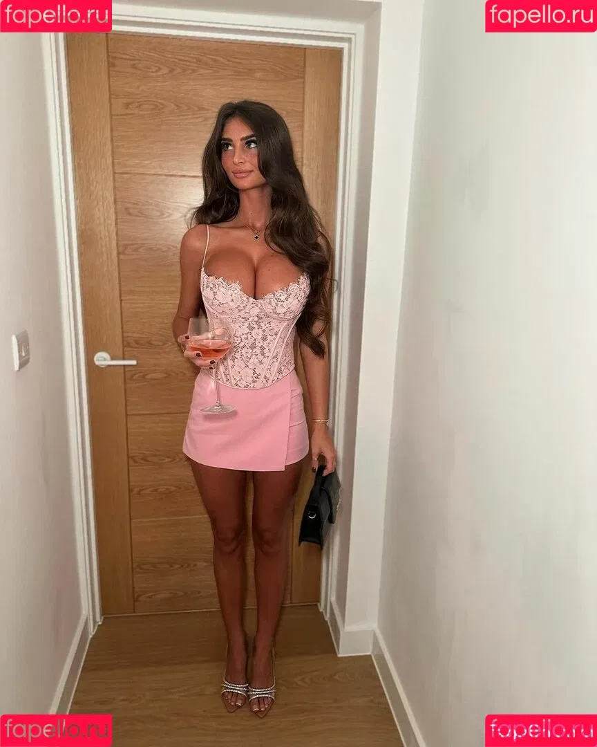 Maddy Cheary Onlyfans Photo Gallery 