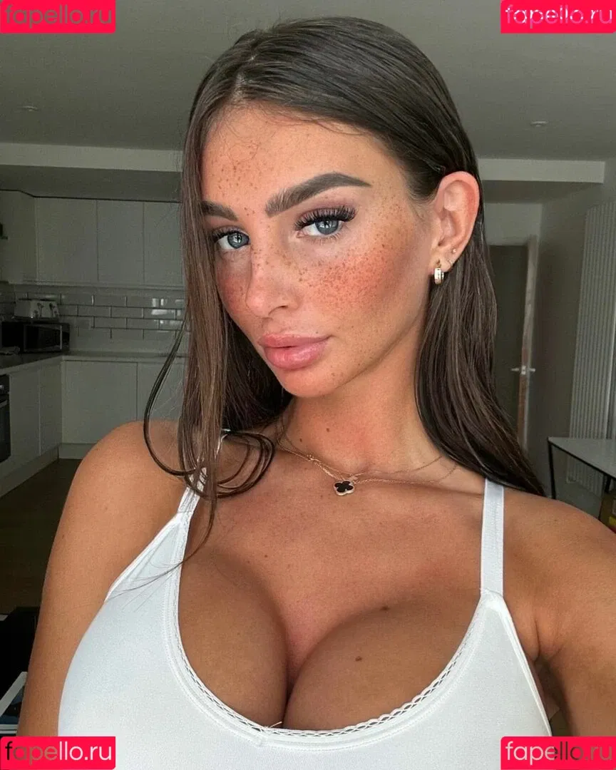 Maddy Cheary Onlyfans Photo Gallery 