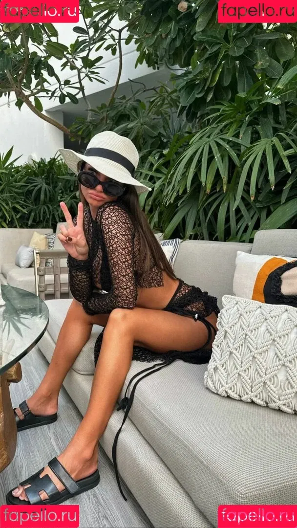 Maddy Cheary Onlyfans Photo Gallery 