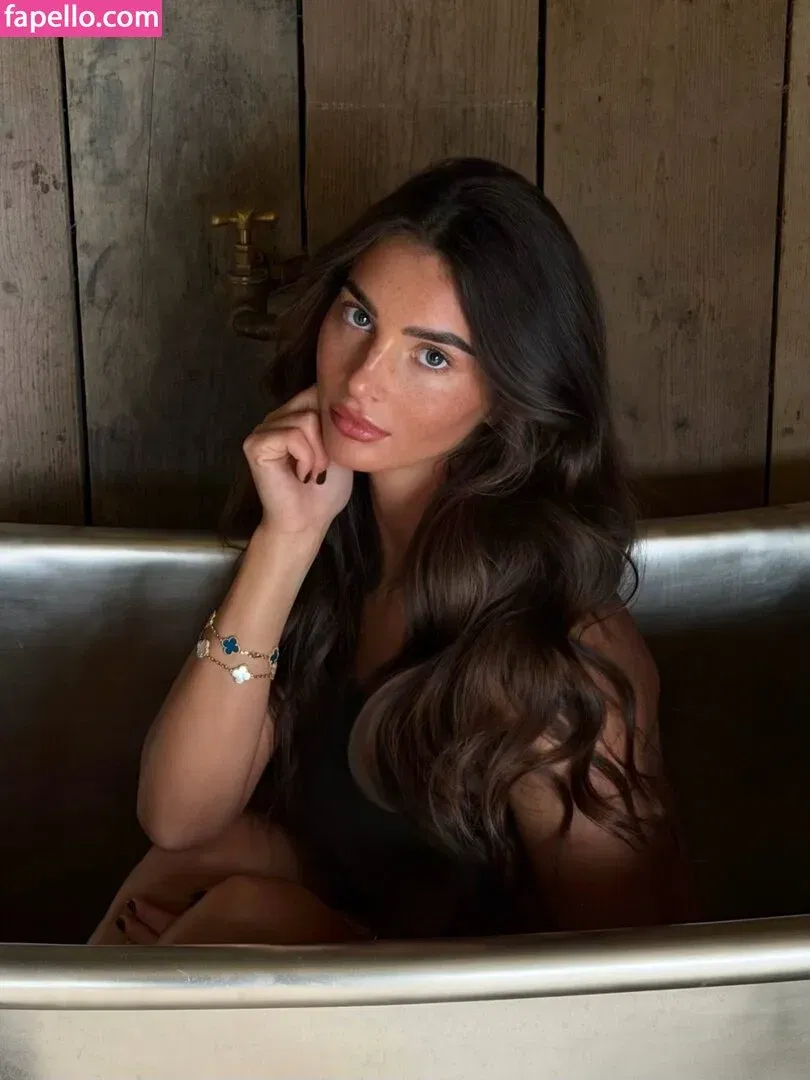 Maddy Cheary Onlyfans Photo Gallery 