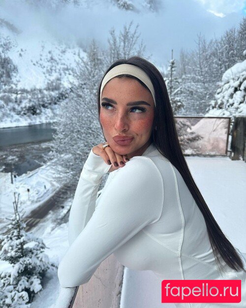 Maddy Cheary Onlyfans Photo Gallery 
