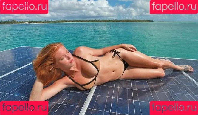 Elizabeth Ostrander Onlyfans Photo Gallery 
