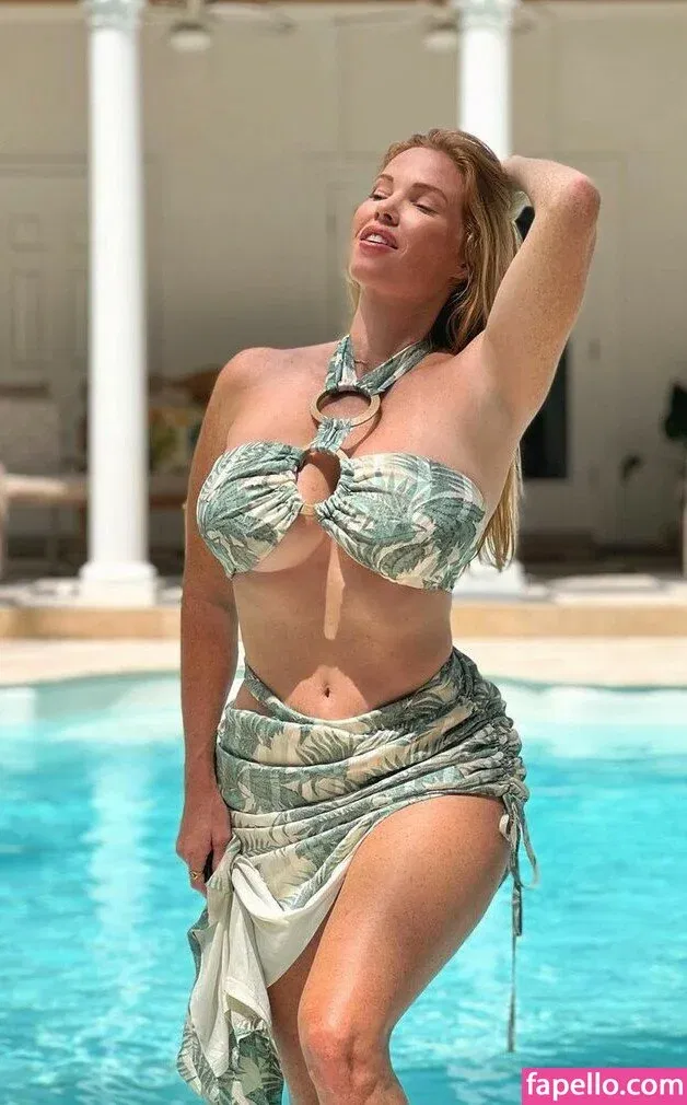 Elizabeth Ostrander Onlyfans Photo Gallery 