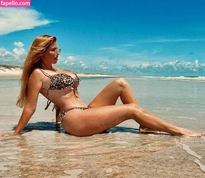 Elizabeth Ostrander Onlyfans Photo Gallery 