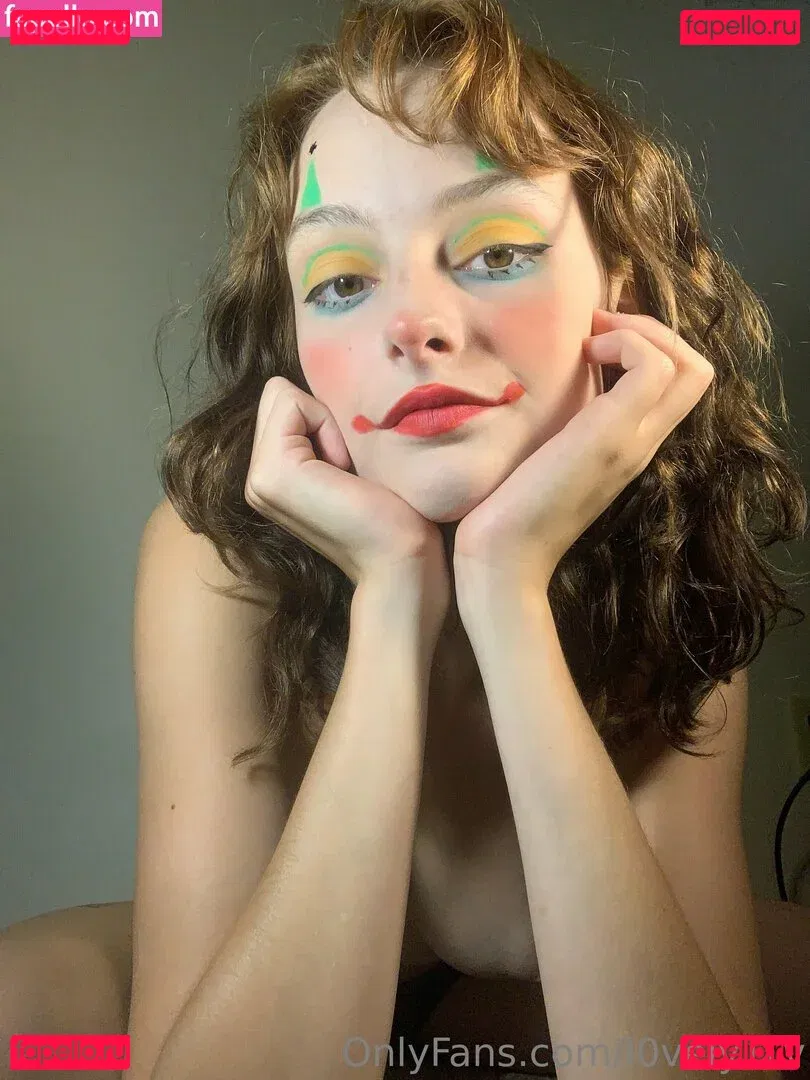 l0vely.l1v Onlyfans Photo Gallery 