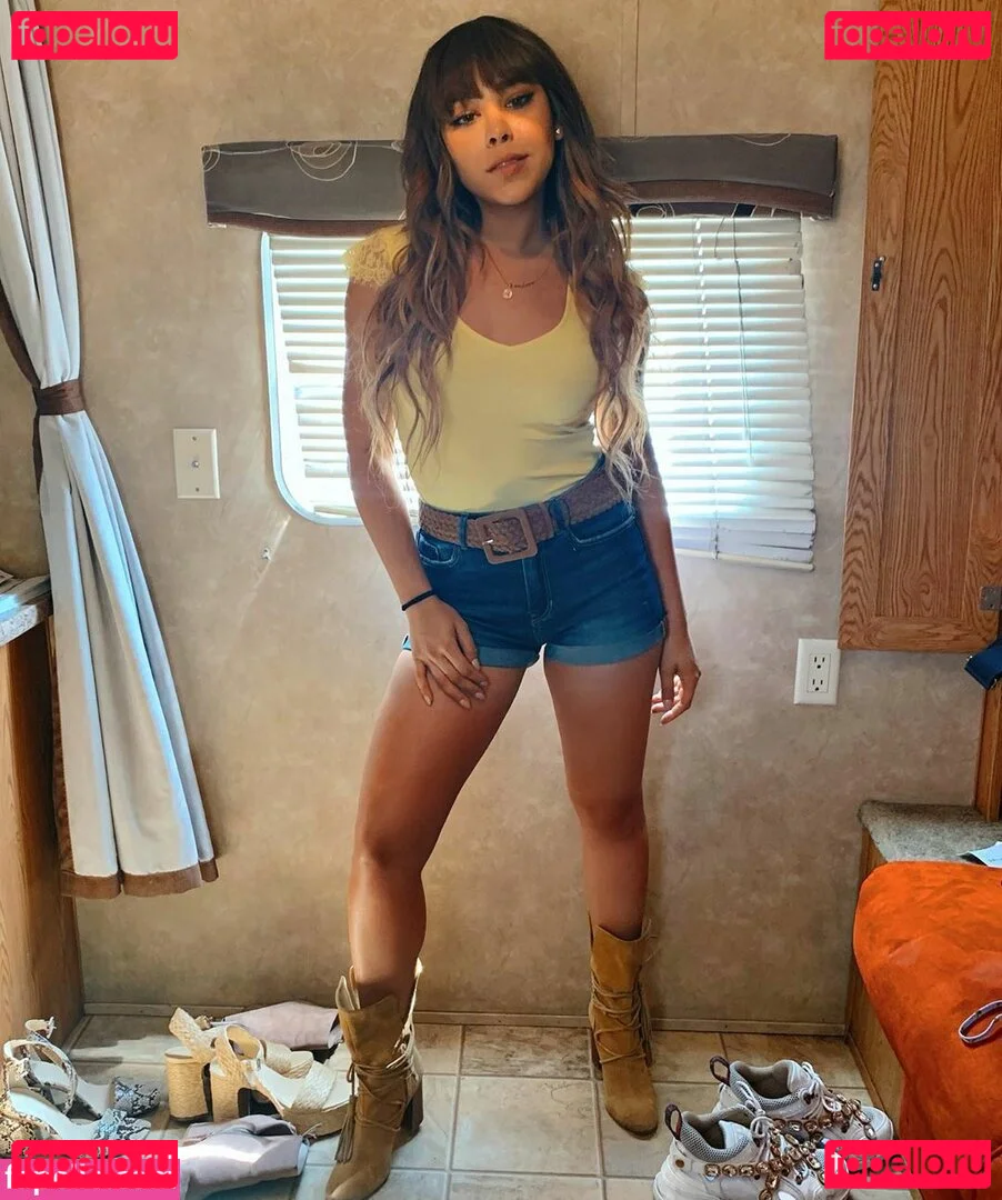 Danna Paola Onlyfans Photo Gallery 