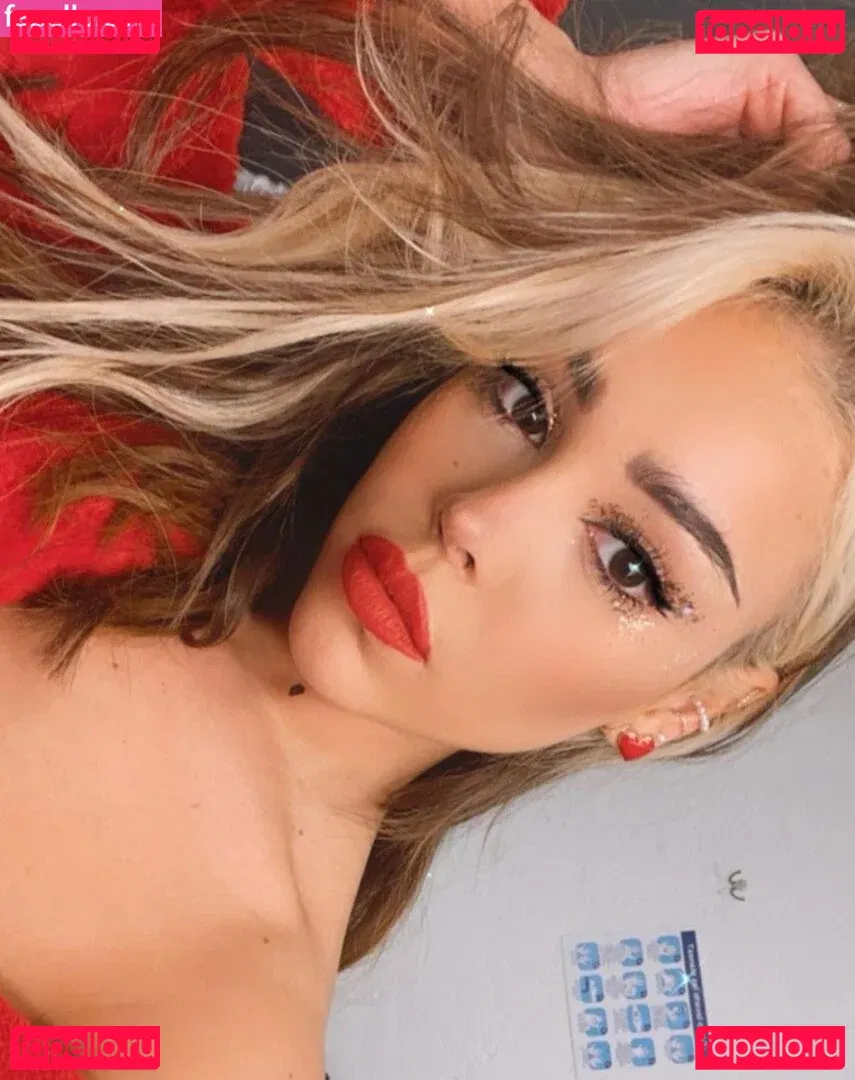 Danna Paola Onlyfans Photo Gallery 