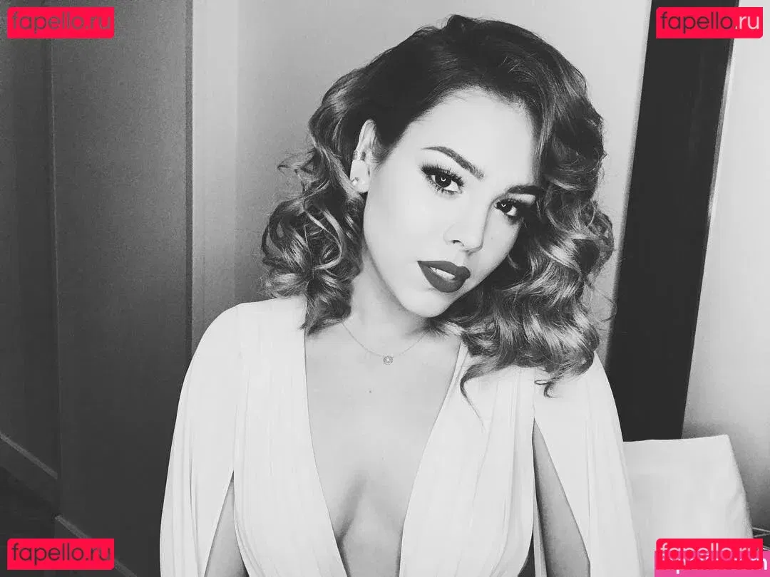 Danna Paola Onlyfans Photo Gallery 