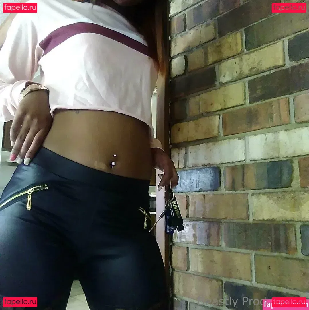 dre2011 Onlyfans Photo Gallery 