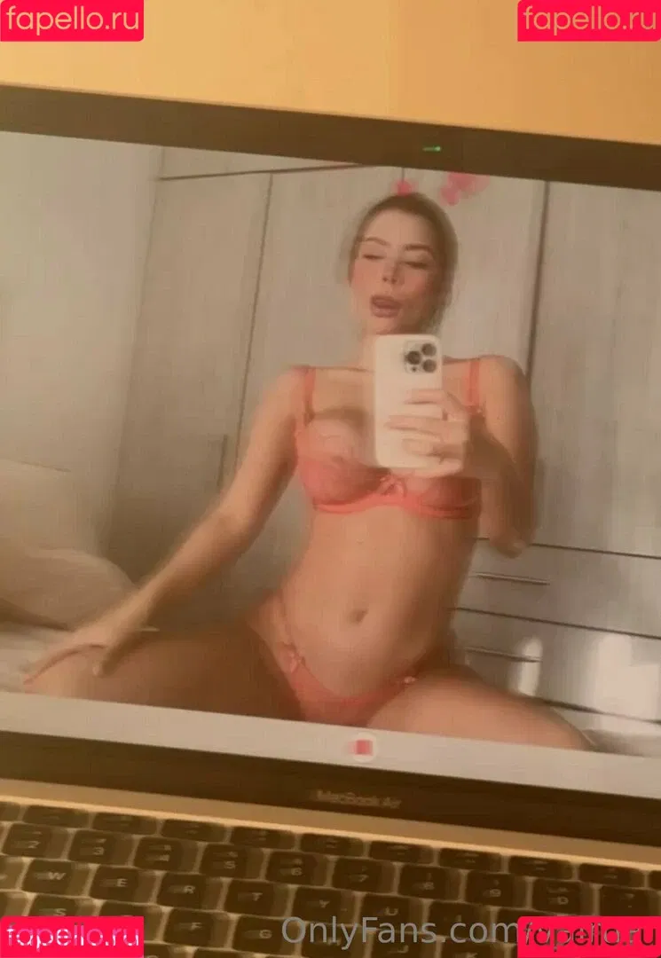 valrual Onlyfans Photo Gallery 