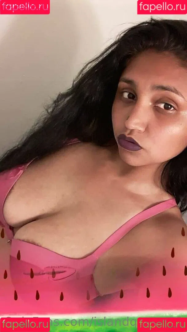 islandqueen23 Onlyfans Photo Gallery 