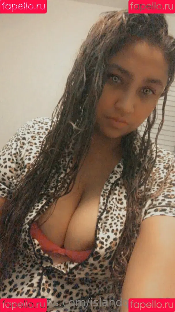 islandqueen23 Onlyfans Photo Gallery 