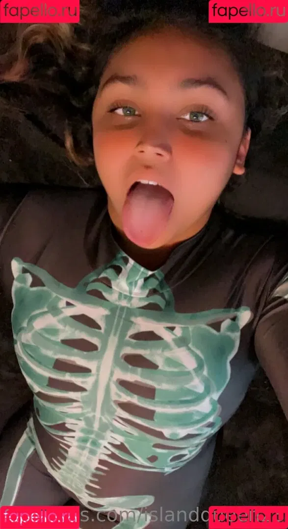islandqueen23 Onlyfans Photo Gallery 