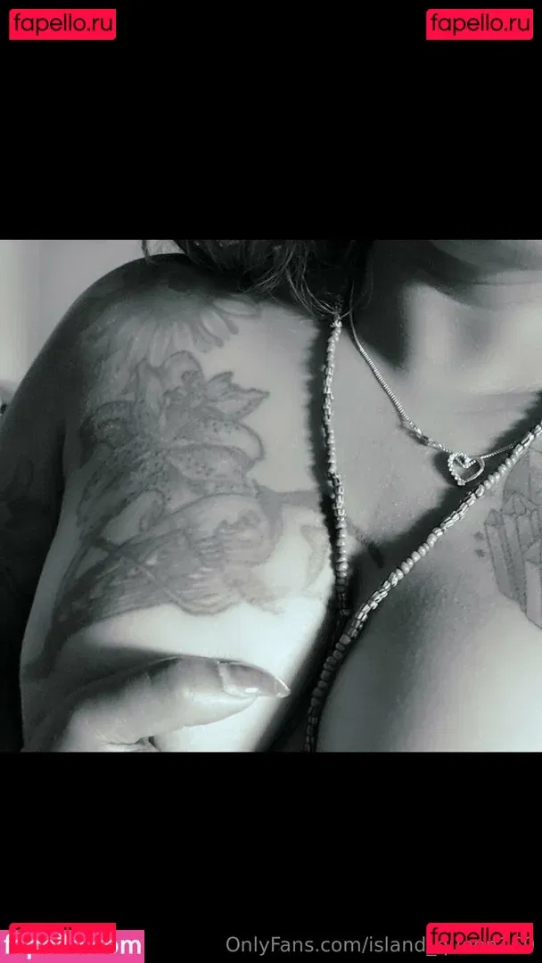 islandqueen23 Onlyfans Photo Gallery 