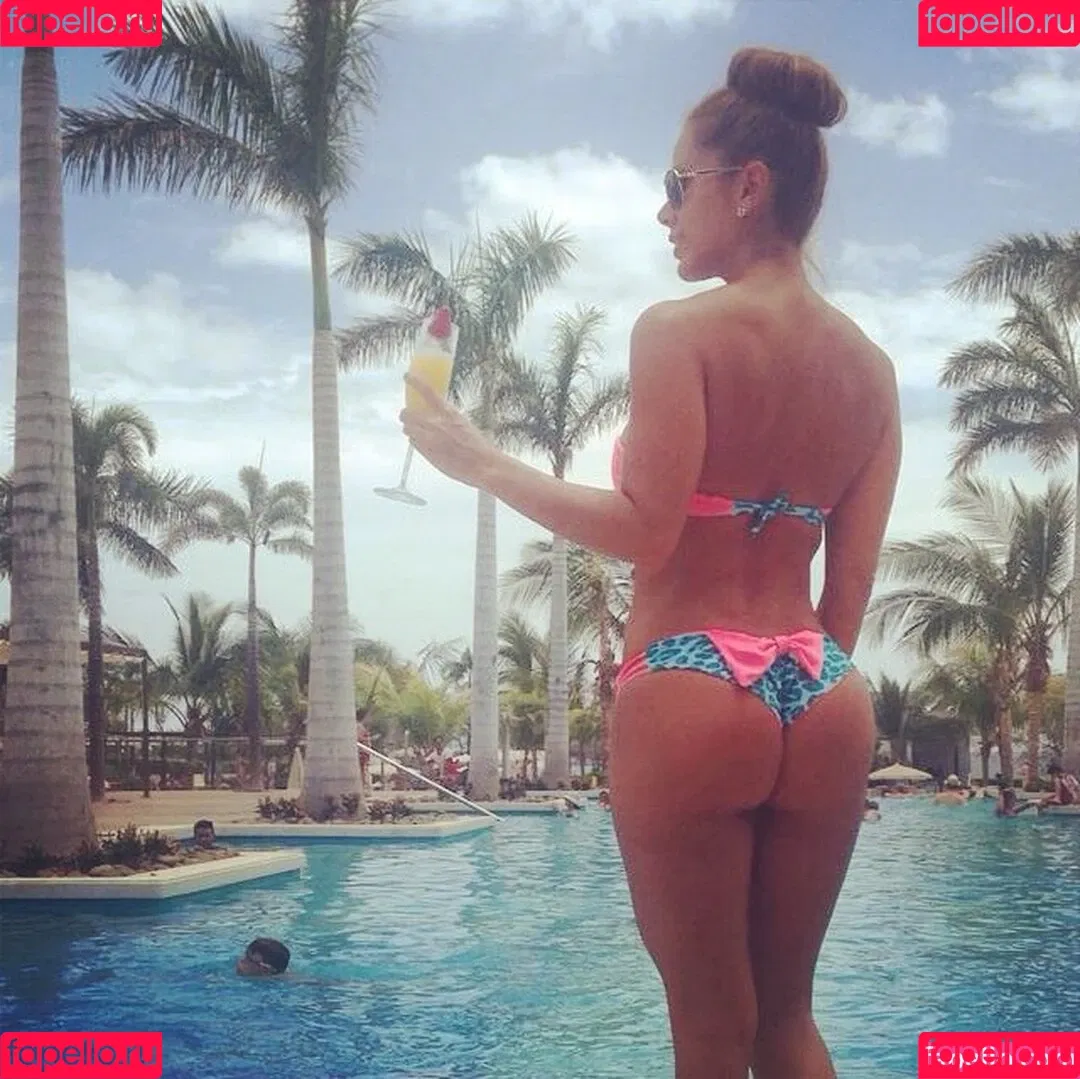 Ana Lucia Vega Onlyfans Photo Gallery 