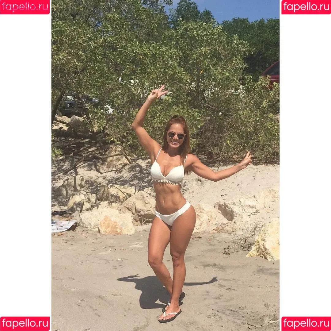 Ana Lucia Vega Onlyfans Photo Gallery 