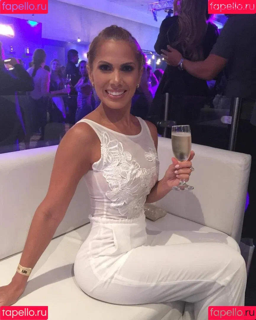 Ana Lucia Vega Onlyfans Photo Gallery 