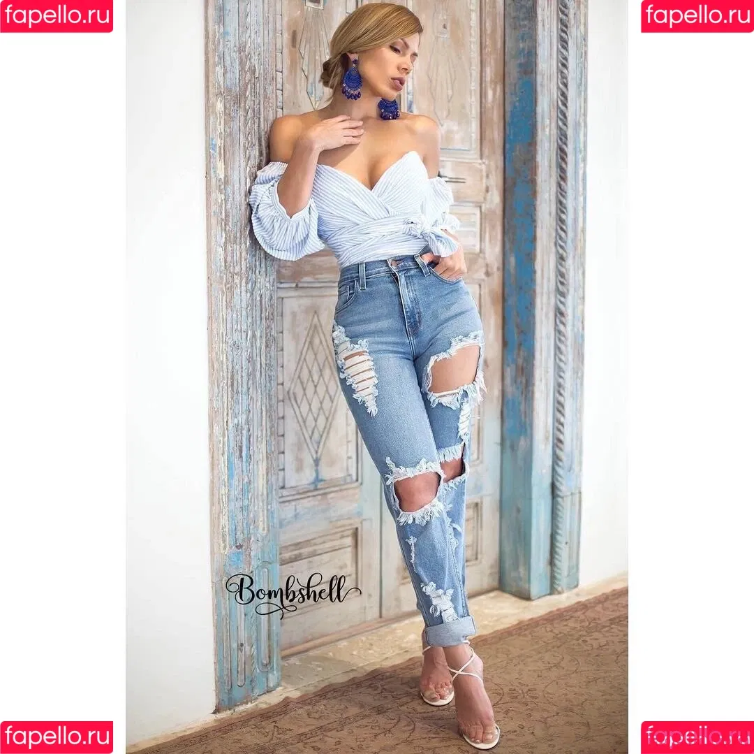 Ana Lucia Vega Onlyfans Photo Gallery 