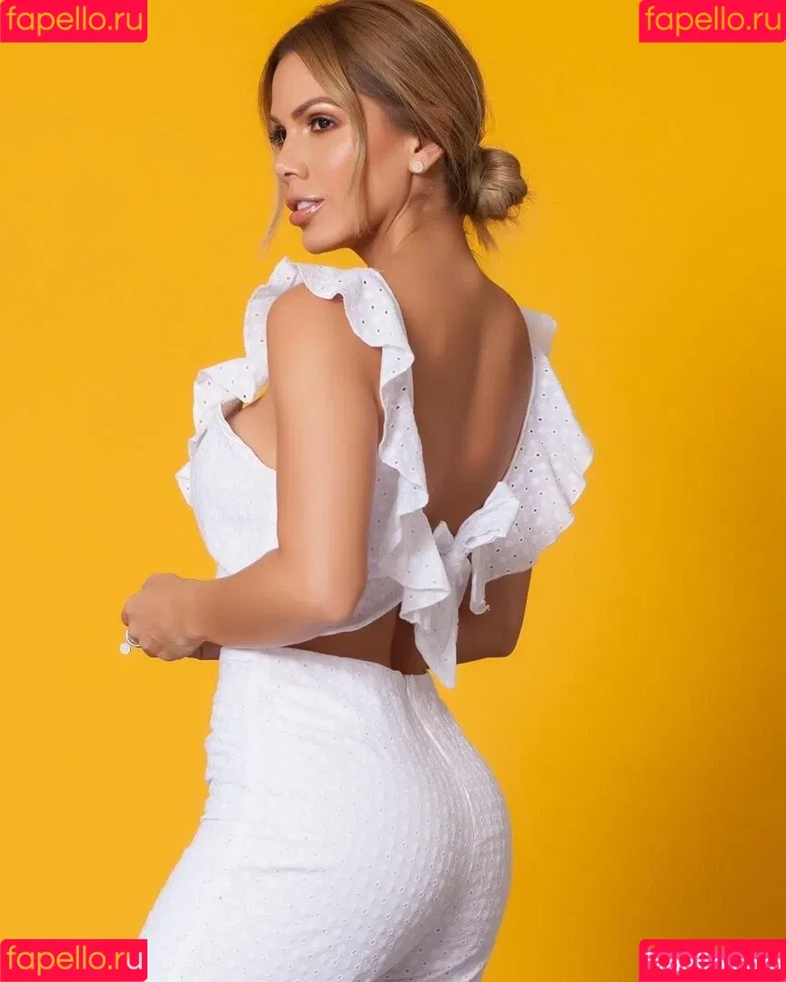 Ana Lucia Vega Onlyfans Photo Gallery 