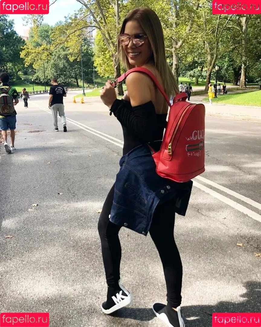 Ana Lucia Vega Onlyfans Photo Gallery 