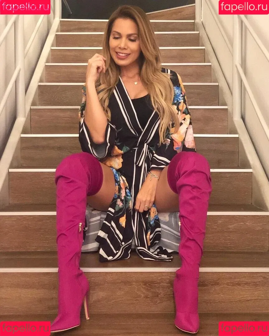 Ana Lucia Vega Onlyfans Photo Gallery 