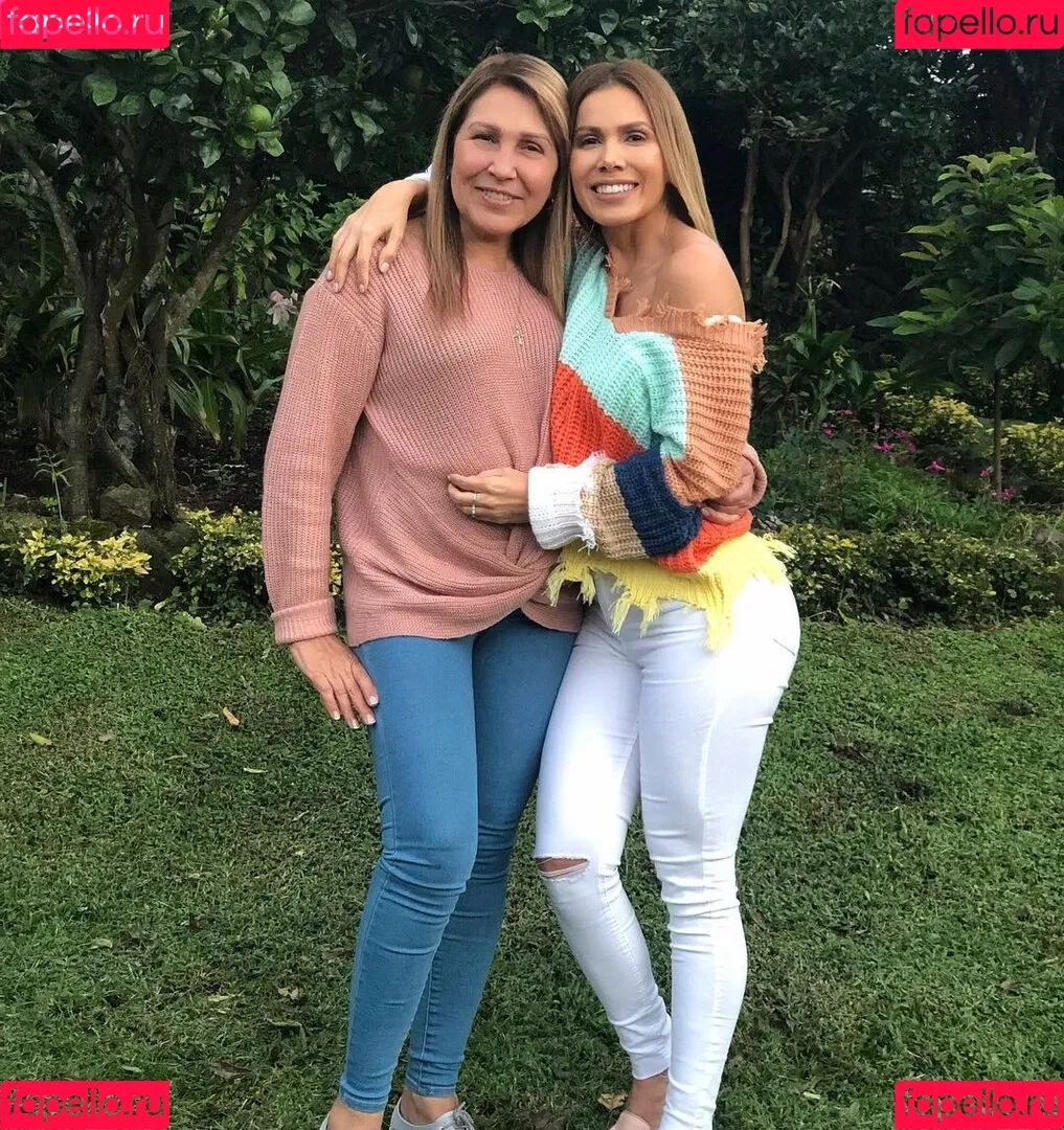 Ana Lucia Vega Onlyfans Photo Gallery 