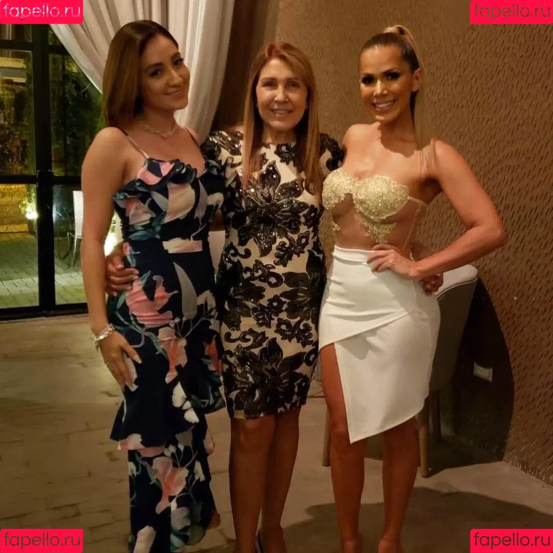 Ana Lucia Vega Onlyfans Photo Gallery 