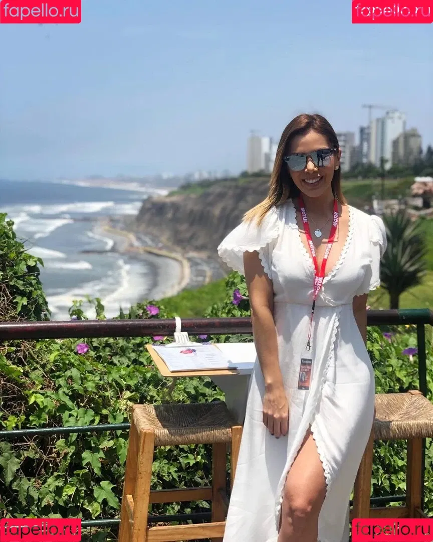 Ana Lucia Vega Onlyfans Photo Gallery 