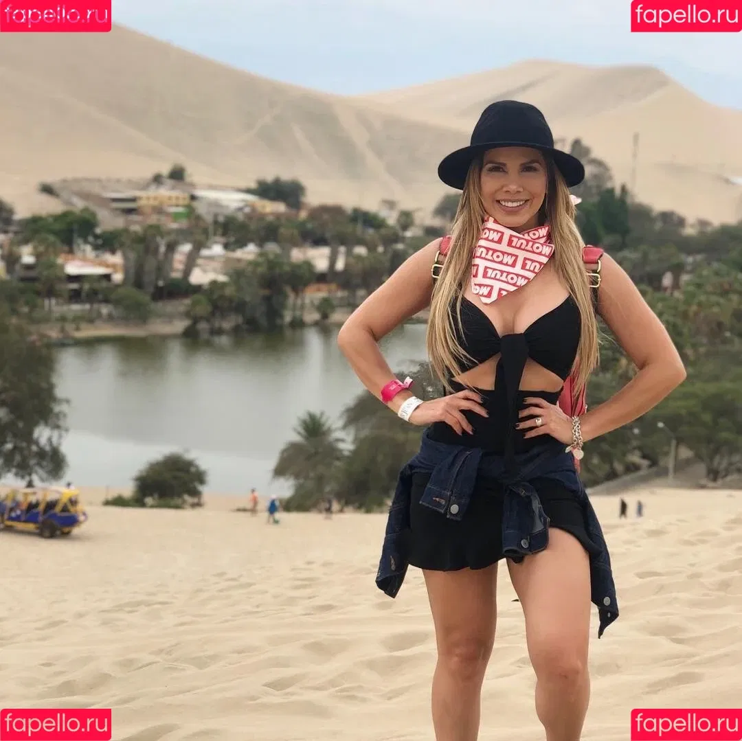 Ana Lucia Vega Onlyfans Photo Gallery 