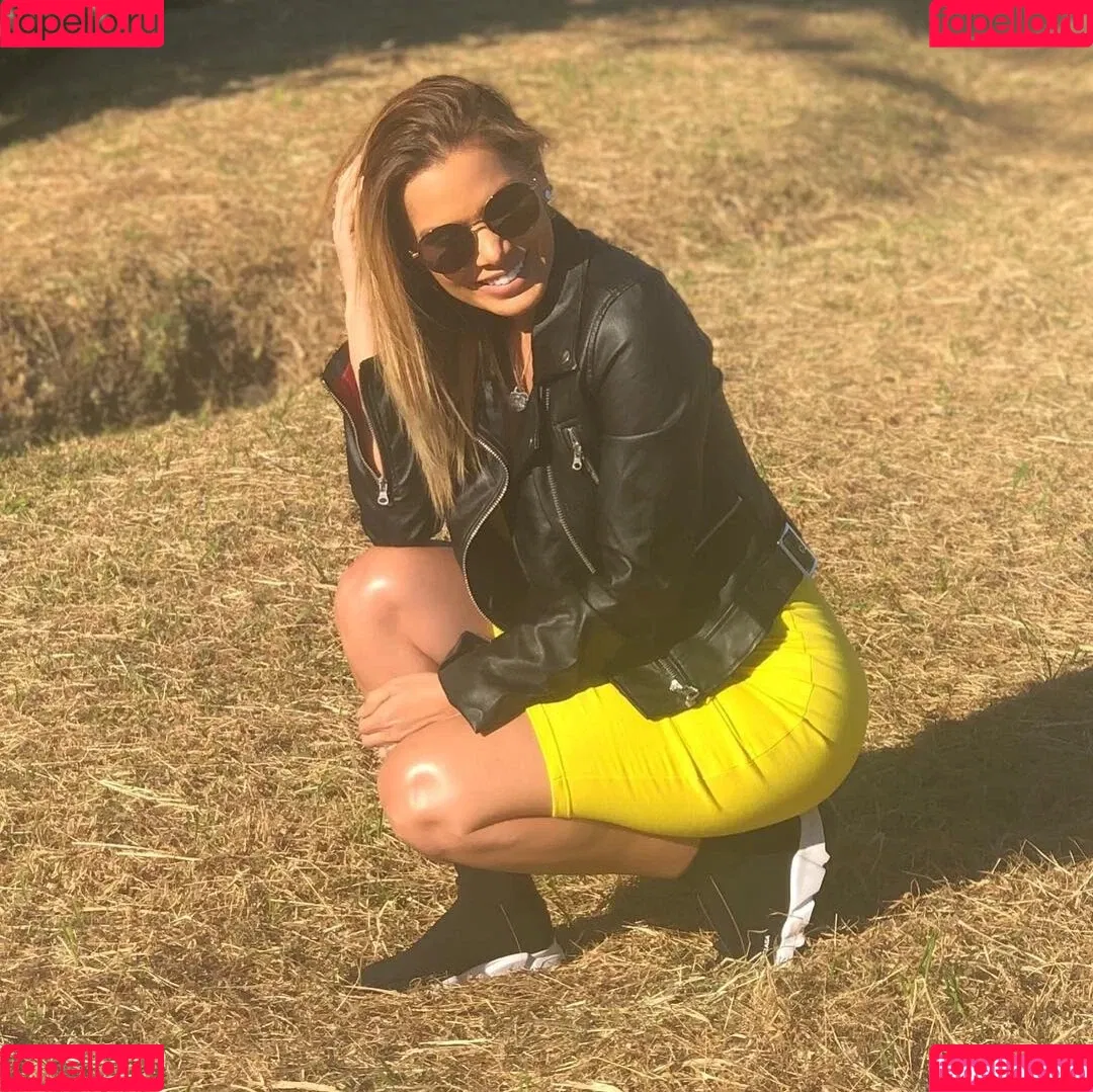 Ana Lucia Vega Onlyfans Photo Gallery 