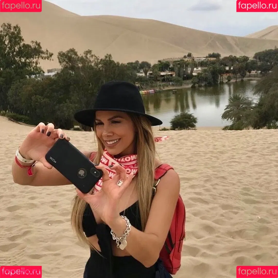 Ana Lucia Vega Onlyfans Photo Gallery 