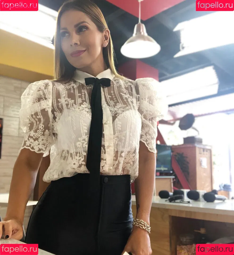Ana Lucia Vega Onlyfans Photo Gallery 