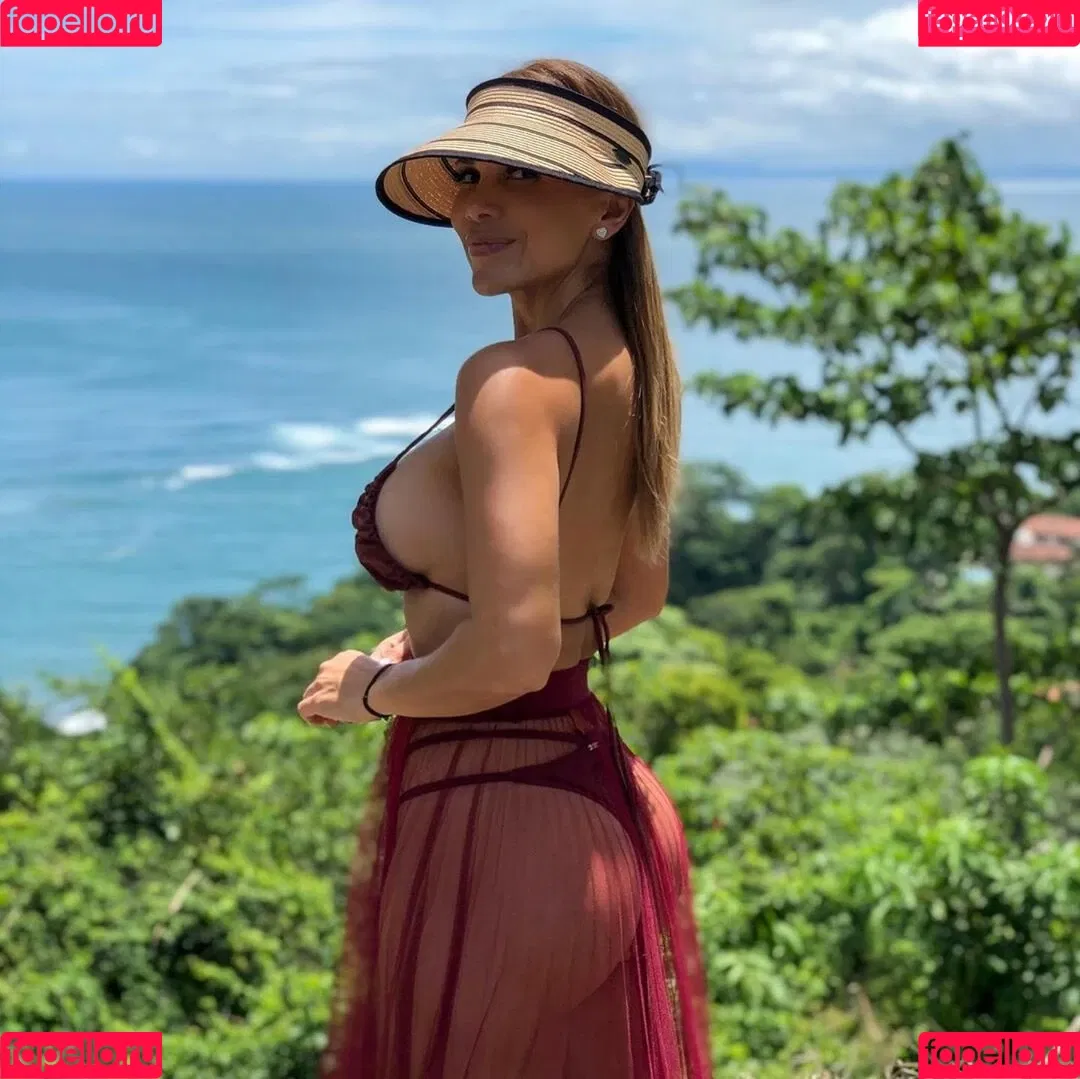 Ana Lucia Vega Onlyfans Photo Gallery 