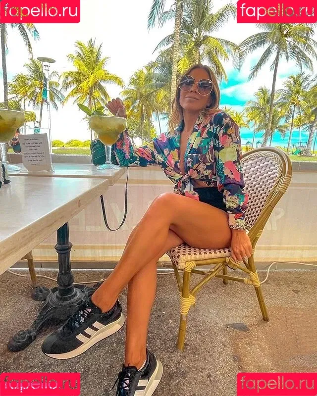 Ana Lucia Vega Onlyfans Photo Gallery 
