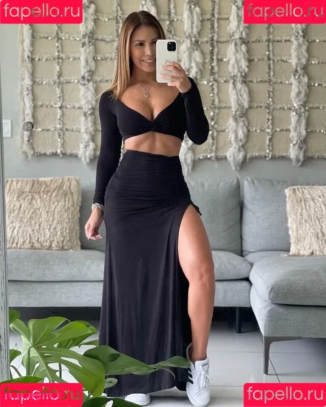Ana Lucia Vega Onlyfans Photo Gallery 