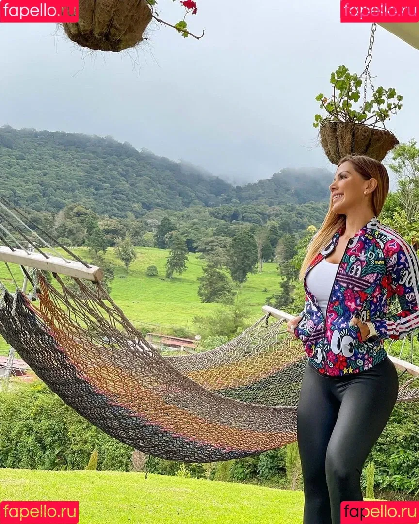 Ana Lucia Vega Onlyfans Photo Gallery 