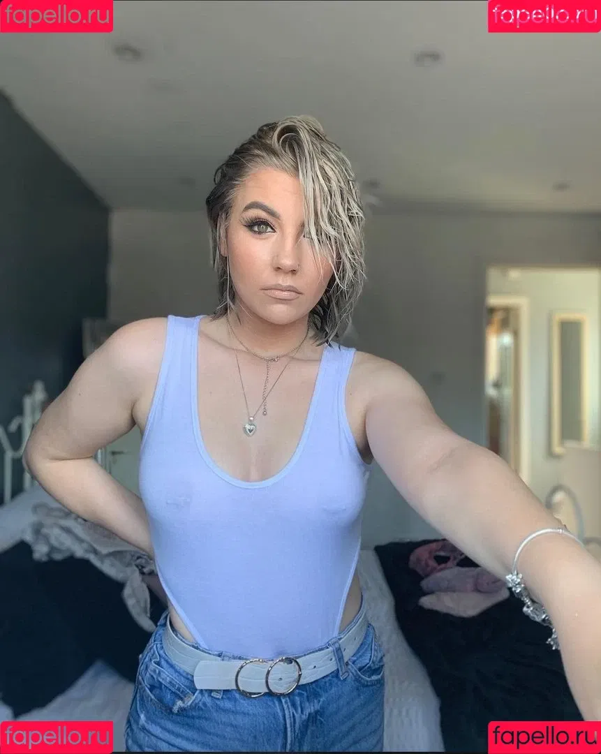 Megann22 Onlyfans Photo Gallery 