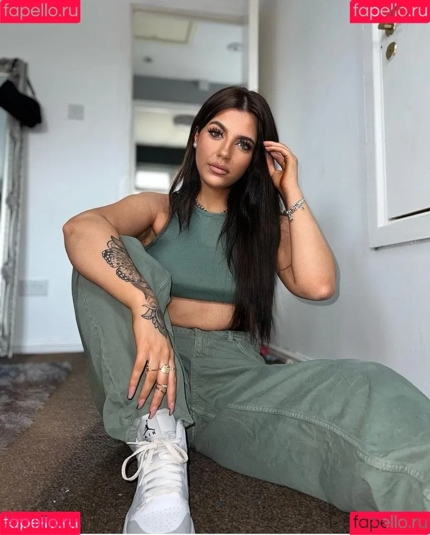 Megann22 Onlyfans Photo Gallery 