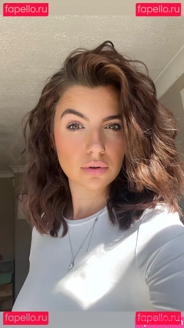 Megann22 Onlyfans Photo Gallery 