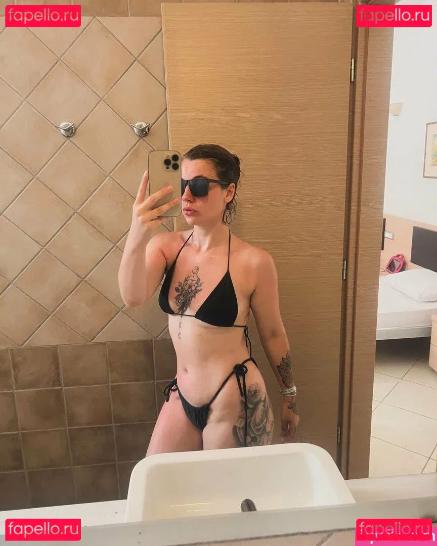 Megann22 Onlyfans Photo Gallery 