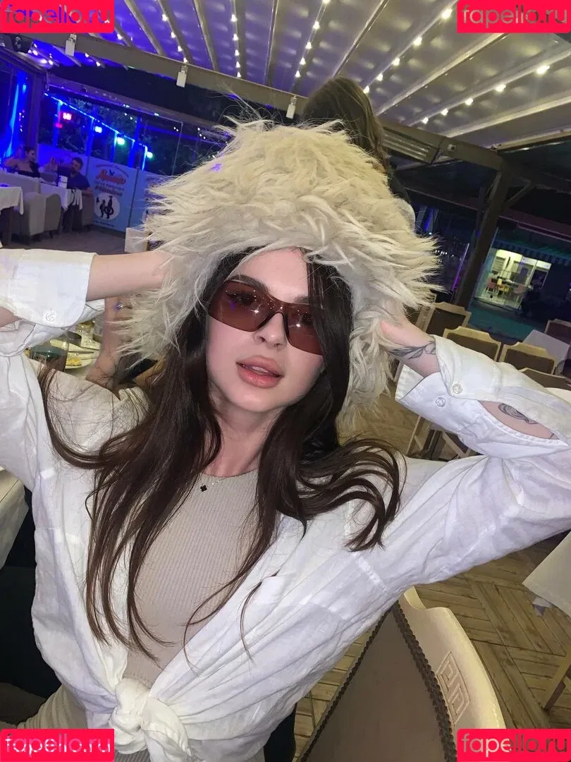 kira_kirraa Onlyfans Photo Gallery 