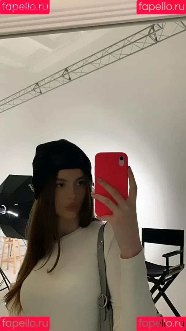 kira_kirraa Onlyfans Photo Gallery 