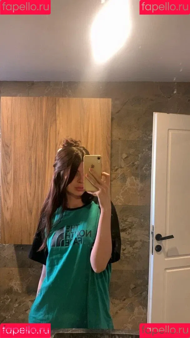 kira_kirraa Onlyfans Photo Gallery 