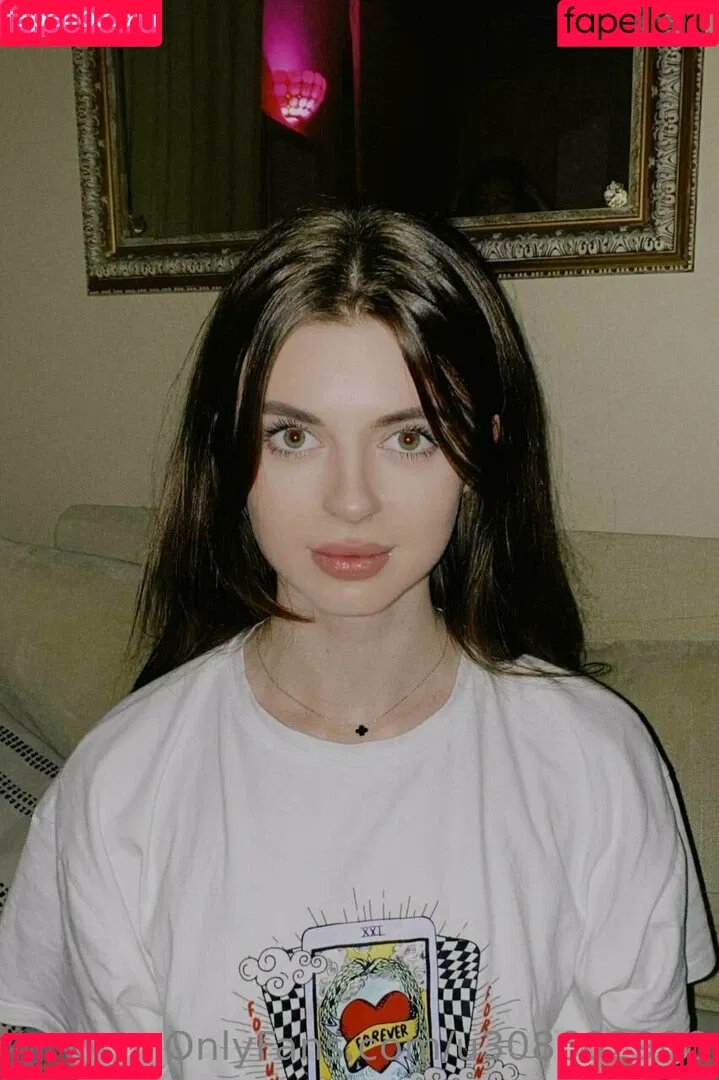 kira_kirraa Onlyfans Photo Gallery 