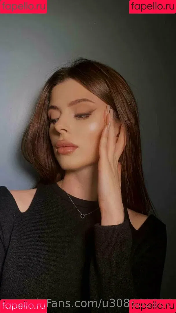 kira_kirraa Onlyfans Photo Gallery 
