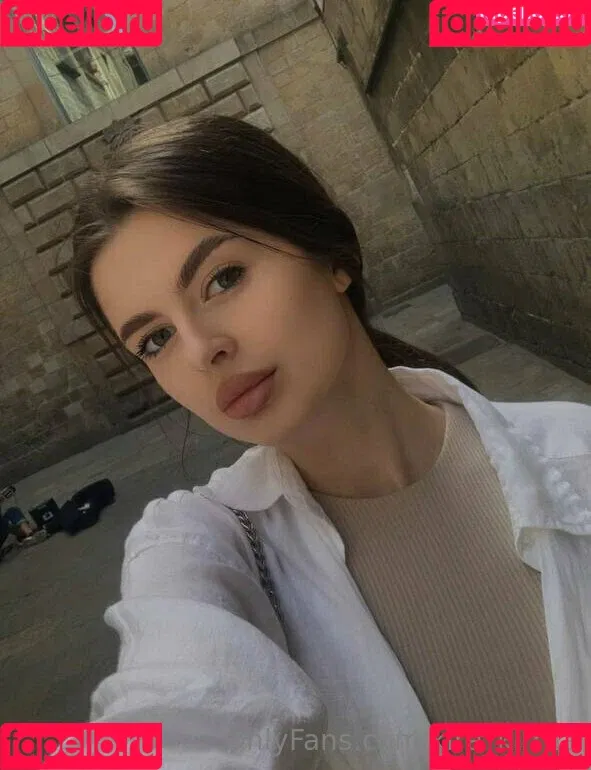 kira_kirraa Onlyfans Photo Gallery 